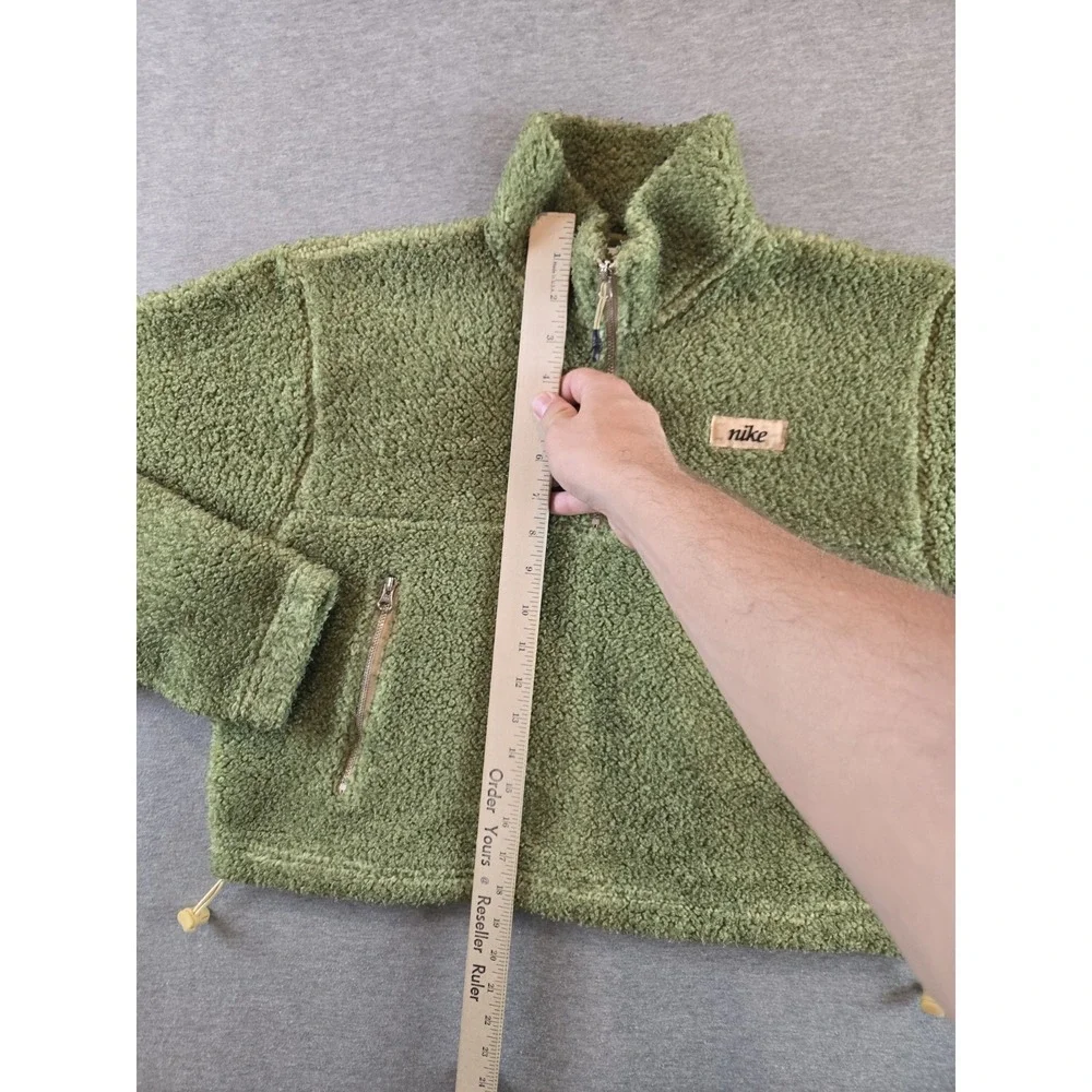 Nike Therma-Fit Sweatshirt Womens Small Green‎ 1/2 Zip Fleece Pullover Cropped